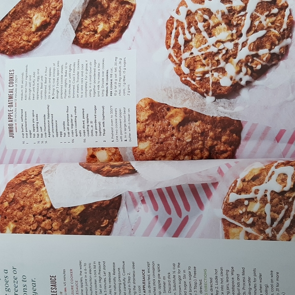 Bundle of Magazines - Picture 3 of 16